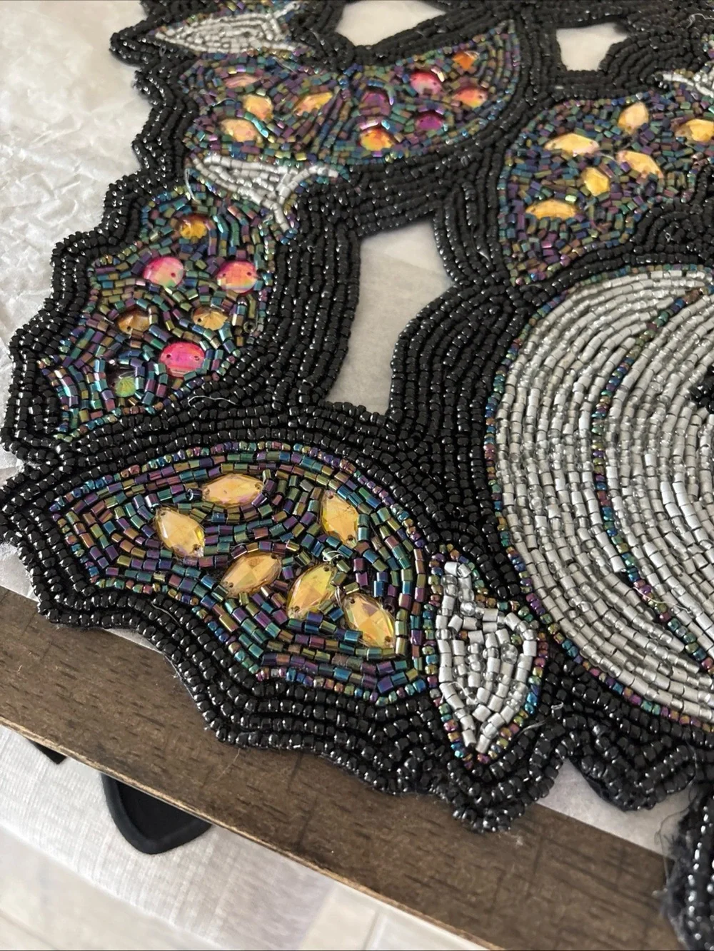 Spooky Halloween Beaded Table Runner Pumpkins Bats 13